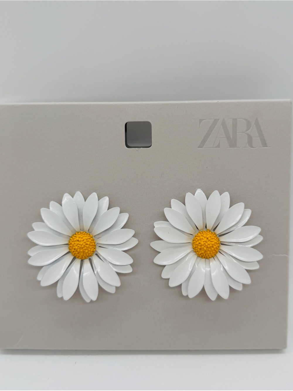 ZARA Daisy Floral Earrings NWT
